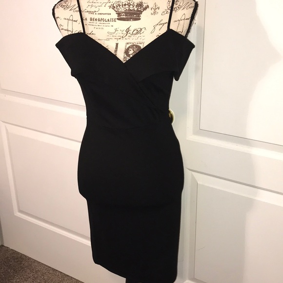 SOPRANO COLD SHOULDER BODY-CON DRESS - Picture 3 of 8